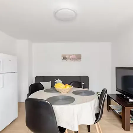 New Mara With Free Parking شقة *