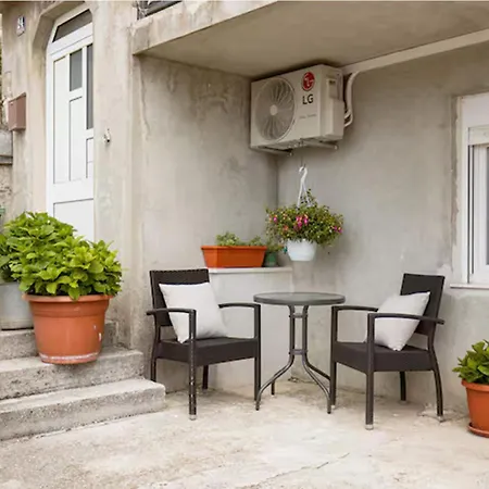 Mara With Free Parking Διαμέρισμα