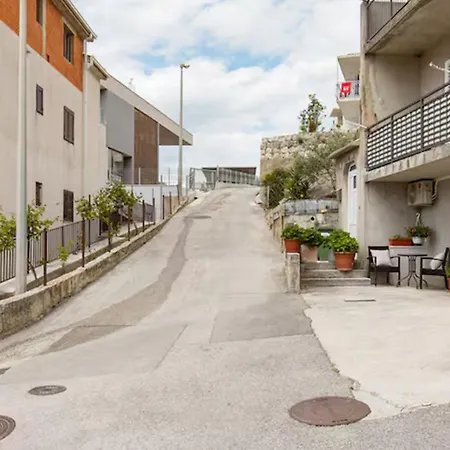 New Mara With Free Parking شقة